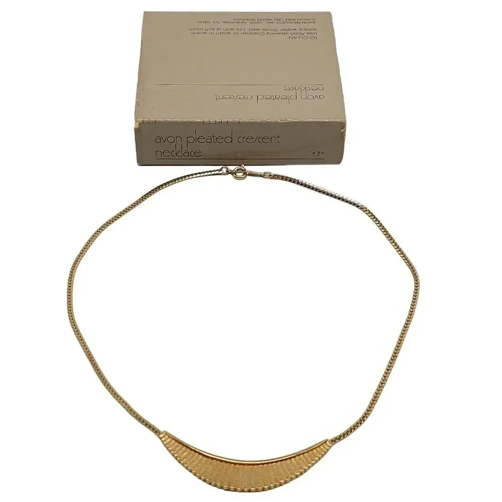 Avon Pleated Crescent Necklace 1984 Gold Tone Choker 16 in Vintage